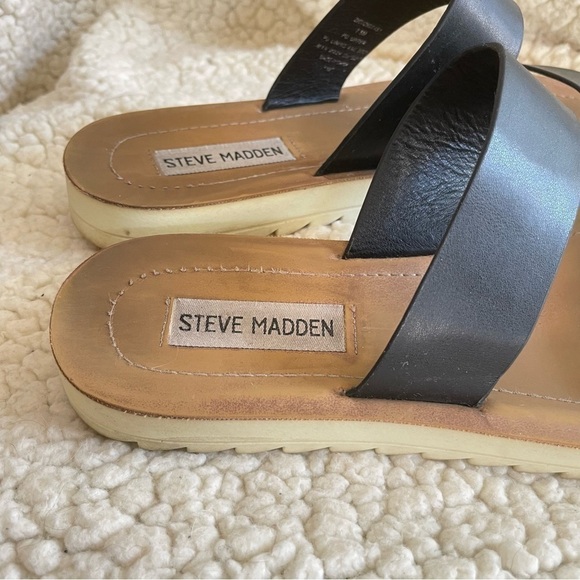 Steve Madden Zaggy Casual Slide Sandal - Picture 6 of 7